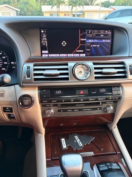 2013 Lexus LS 4th Gen - Image 8 of 8