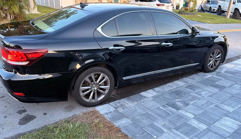 2013 Lexus LS 4th Gen - Image 2 of 8