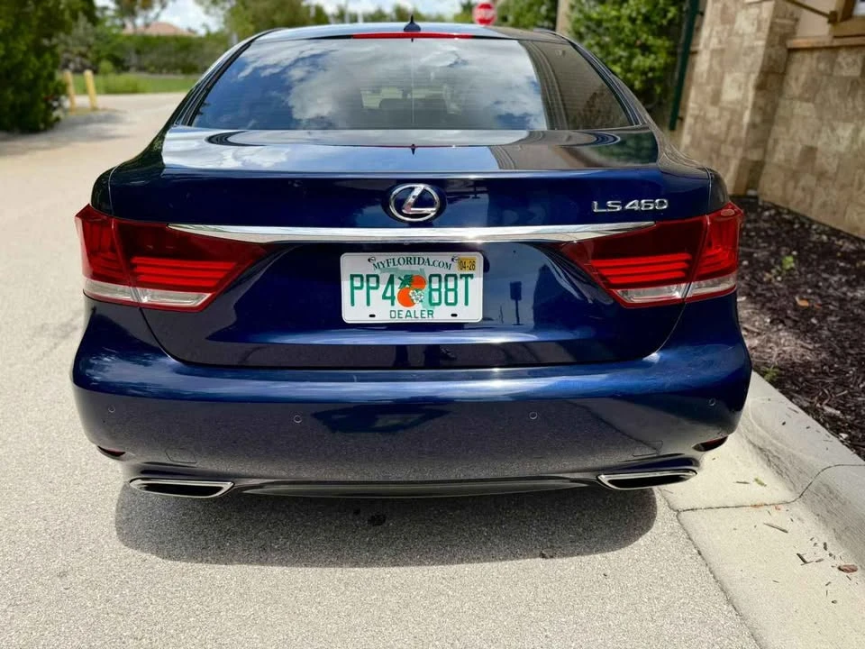2013 Lexus LS 4th Gen - Image 9 of 20