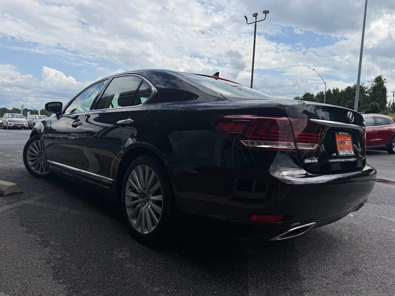 2013 Lexus LS 4th Gen - Image 8 of 20
