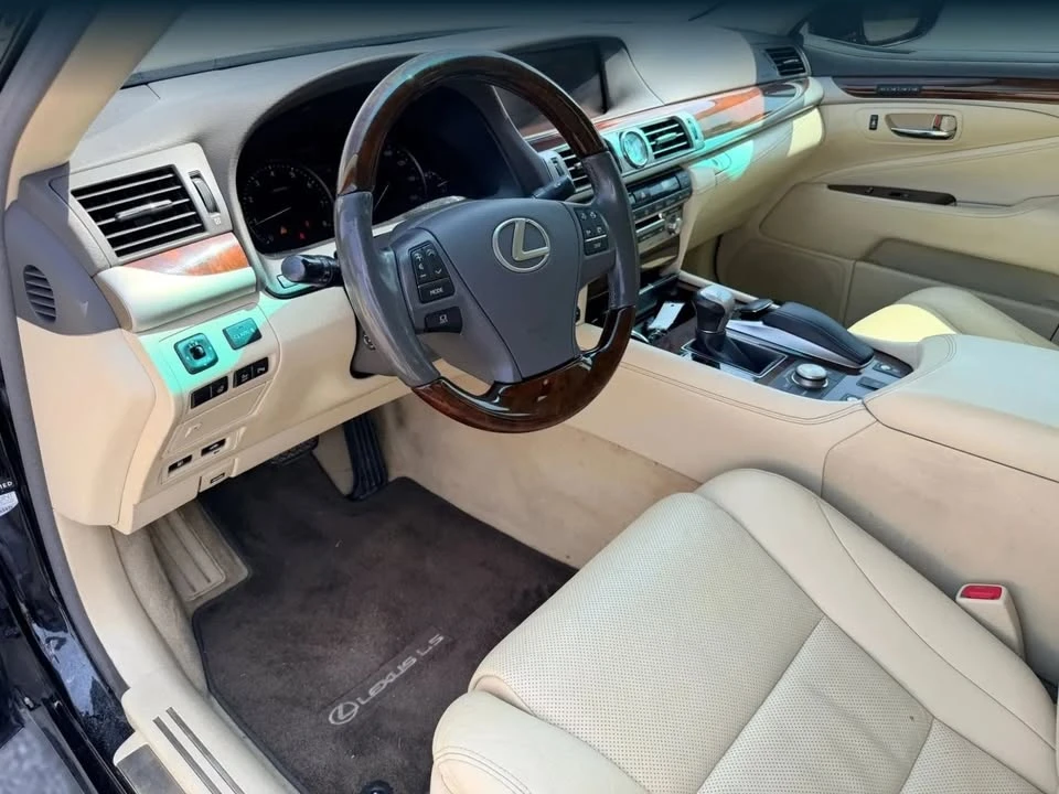 2013 Lexus LS 4th Gen - Image 9 of 11
