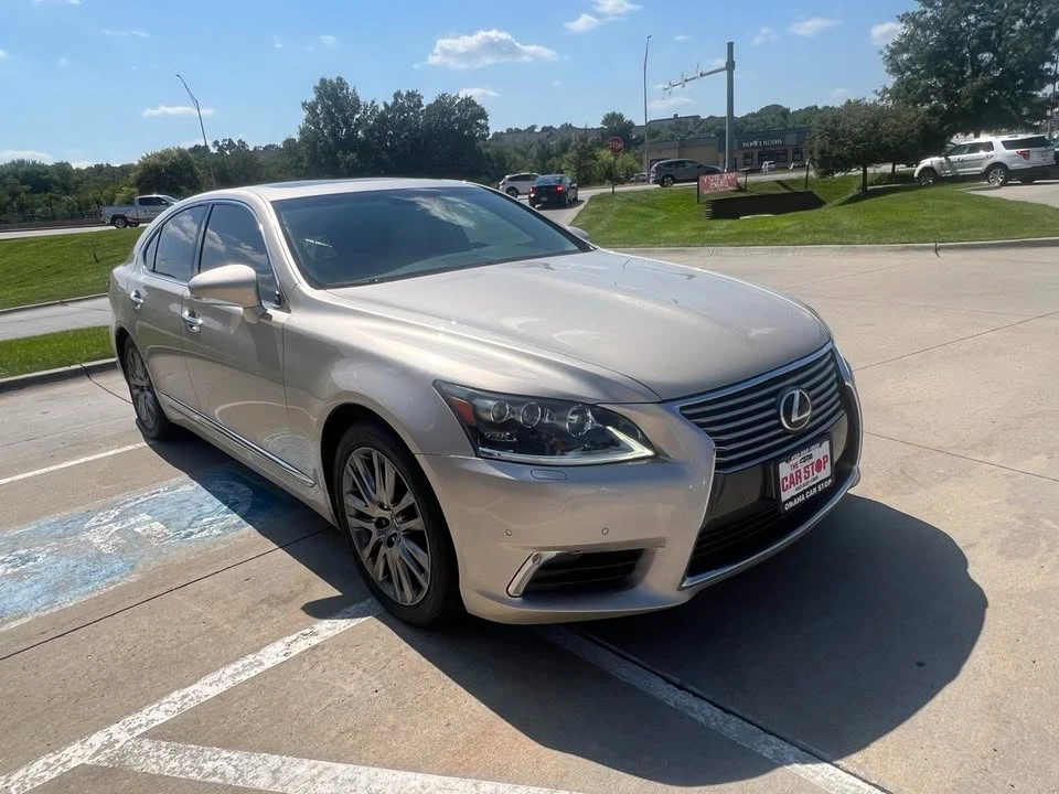 2013 Lexus LS 4th Gen - Image 4 of 19