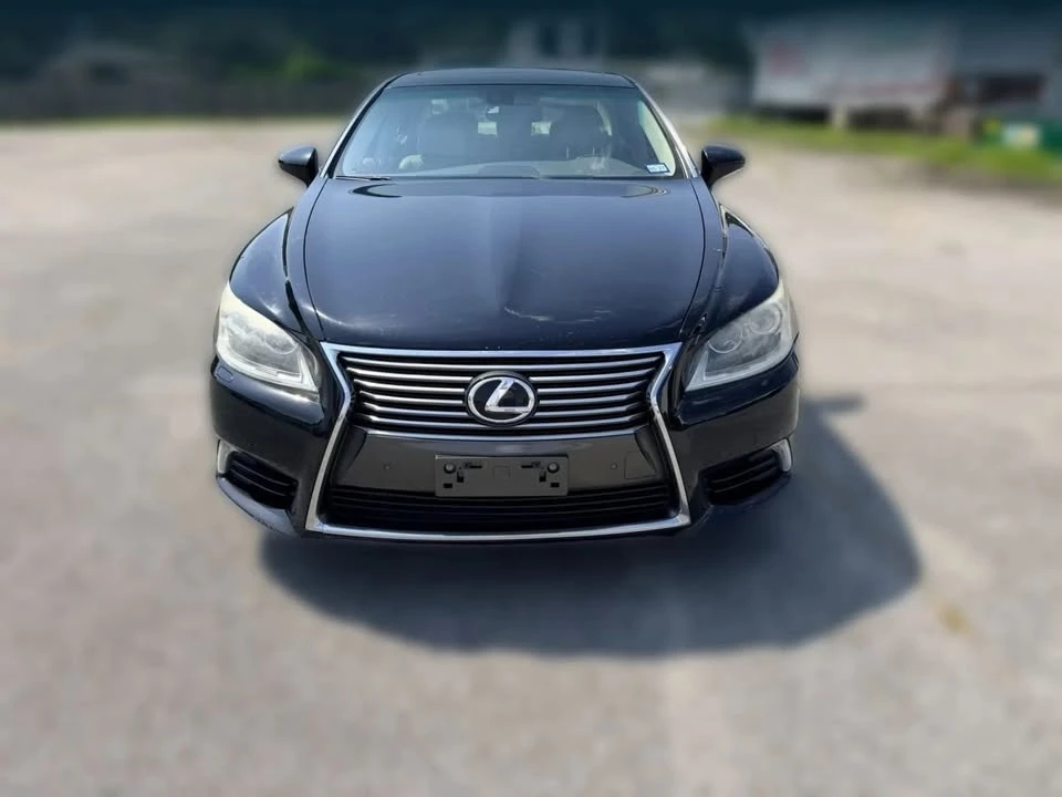 2013 Lexus LS 4th Gen - Image 2 of 11