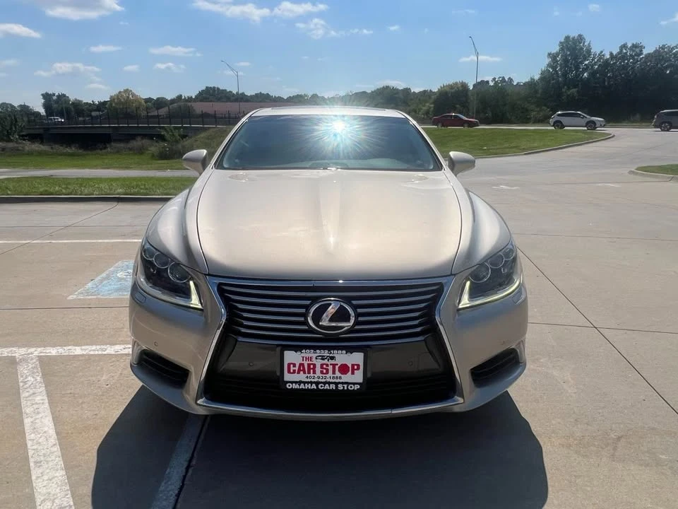 2013 Lexus LS 4th Gen - Image 3 of 19