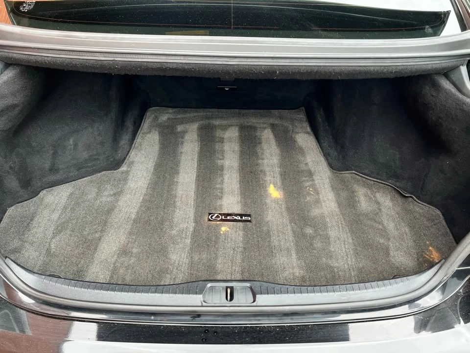 2013 Lexus LS 4th Gen - Image 10 of 20