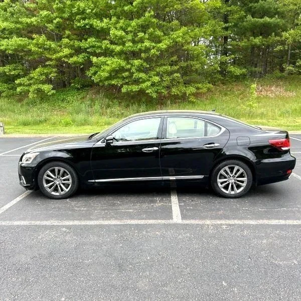 2013 Lexus LS 4th Gen - Image 3 of 12