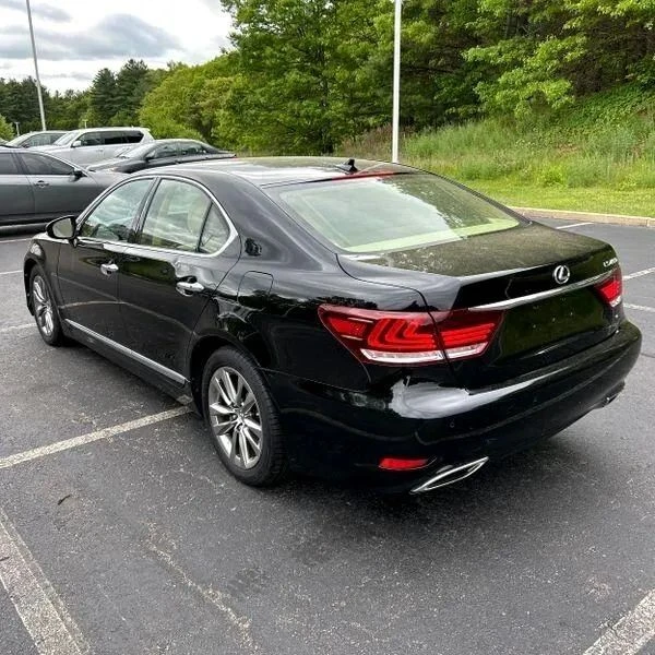 2013 Lexus LS 4th Gen - Image 5 of 12