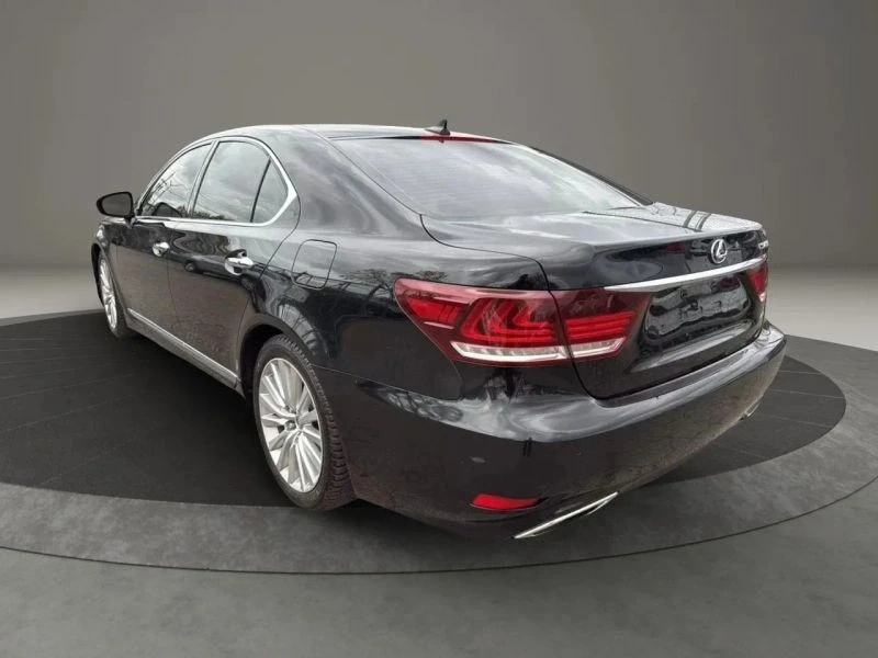 2013 Lexus LS 4th Gen - Image 7 of 12