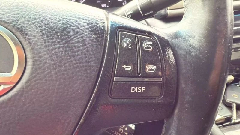 2013 Lexus LS 4th Gen - Image 11 of 12