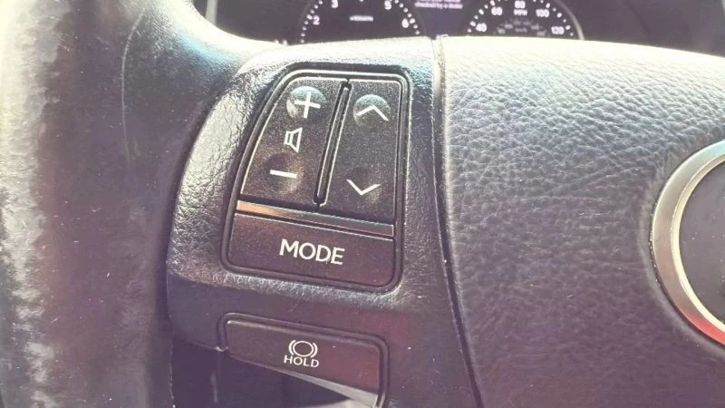 2013 Lexus LS 4th Gen - Image 12 of 12