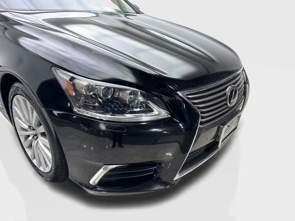2013 Lexus LS 4th Gen - Image 17 of 21