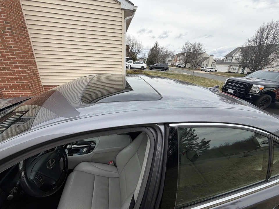 2013 Lexus LS 4th Gen - Image 18 of 31