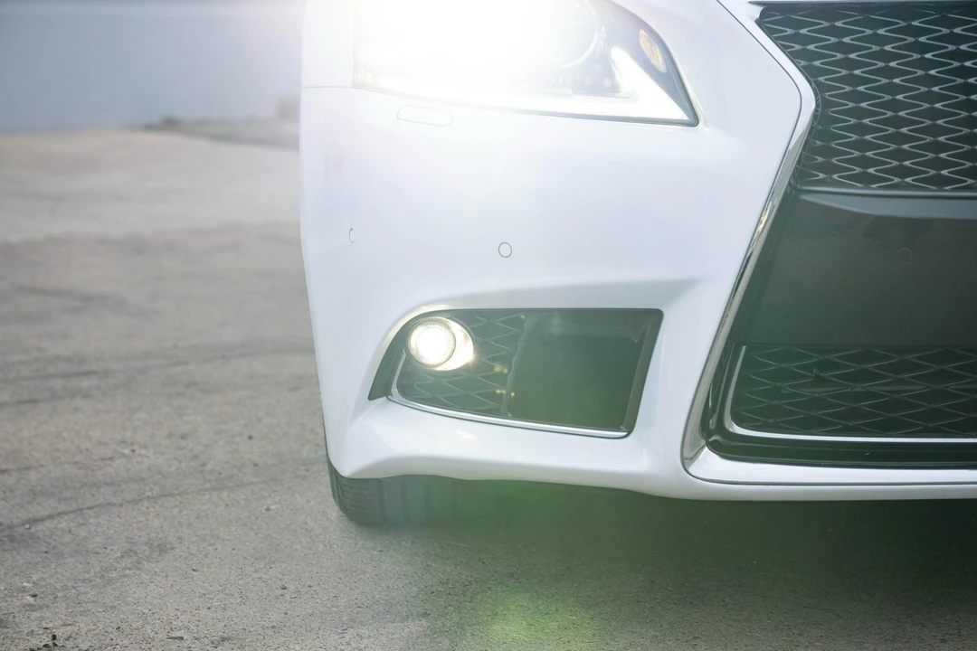 2013 Lexus LS 4th Gen - Image 29 of 31