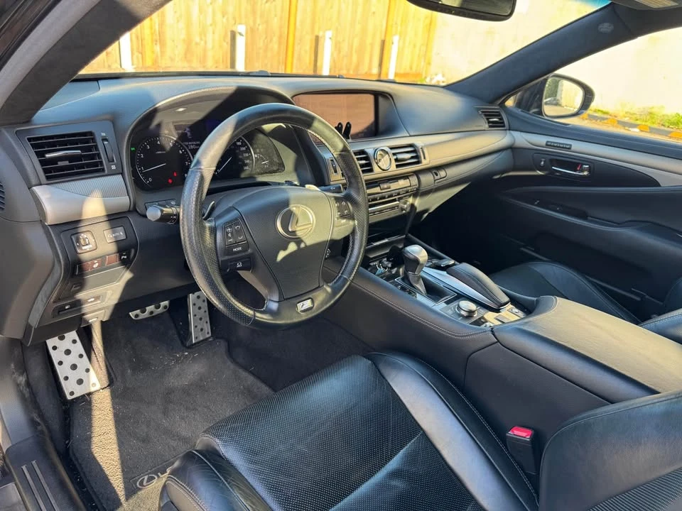 2013 Lexus LS 4th Gen - Image 11 of 21