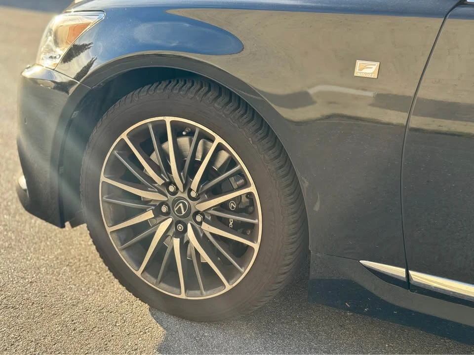 2013 Lexus LS 4th Gen - Image 5 of 21