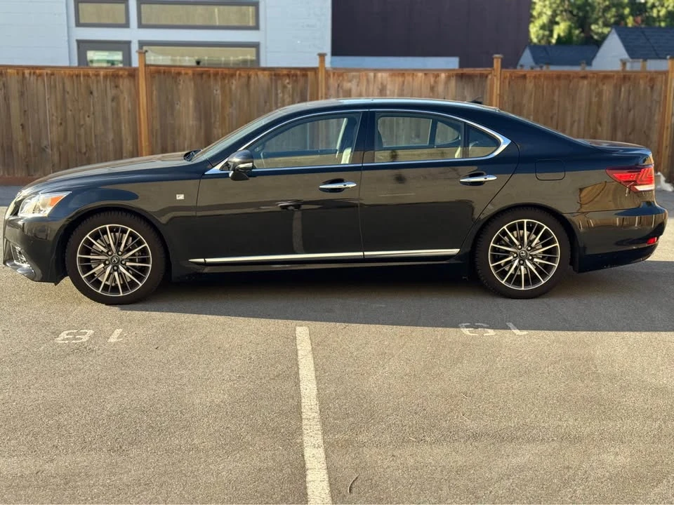 2013 Lexus LS 4th Gen - Image 4 of 21
