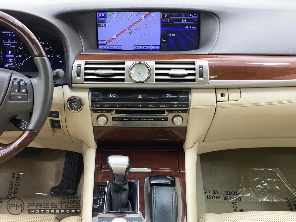 2013 Lexus LS 4th Gen - Image 20 of 31