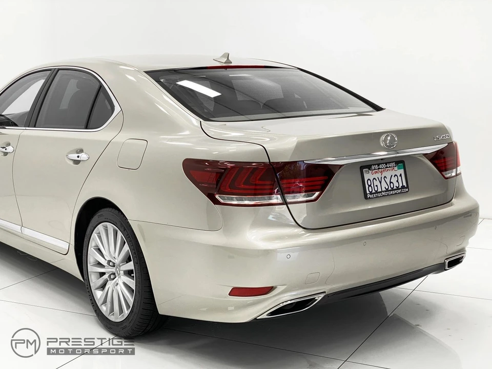 2013 Lexus LS 4th Gen - Image 10 of 31