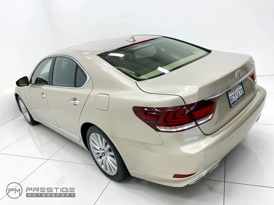 2013 Lexus LS 4th Gen - Image 26 of 31