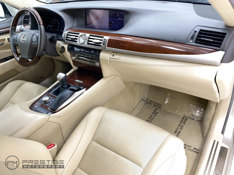 2013 Lexus LS 4th Gen - Image 15 of 31