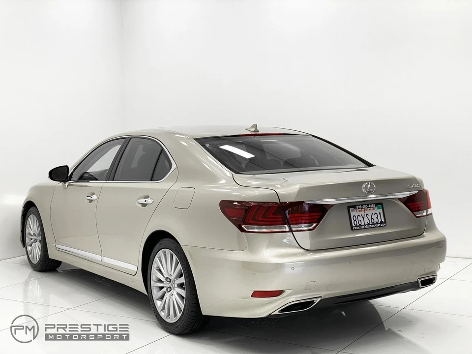 2013 Lexus LS 4th Gen - Image 8 of 31