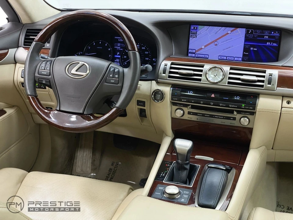 2013 Lexus LS 4th Gen - Image 31 of 31