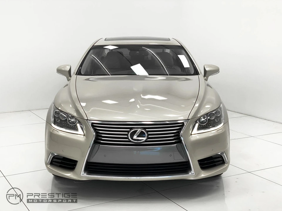 2013 Lexus LS 4th Gen - Image 2 of 31