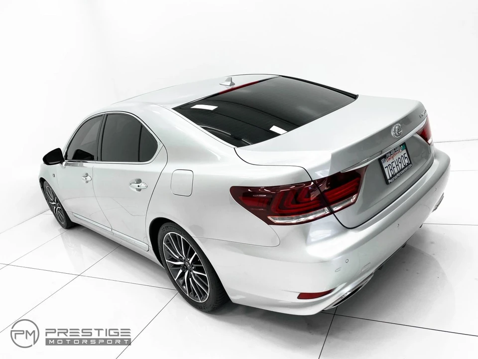 2013 Lexus LS 4th Gen - Image 28 of 31