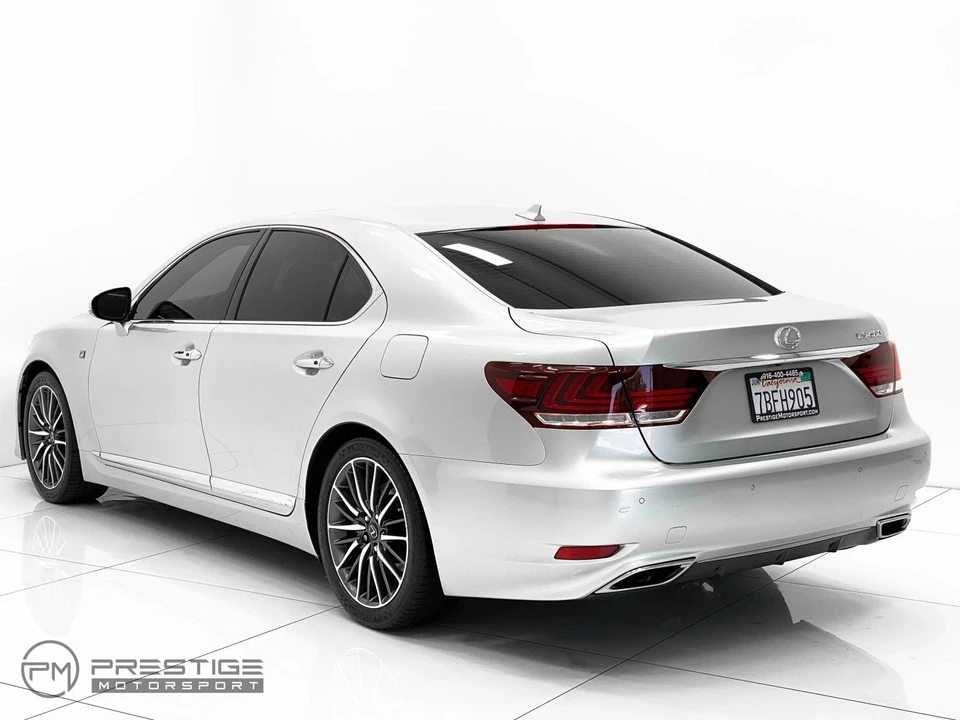 2013 Lexus LS 4th Gen - Image 8 of 31