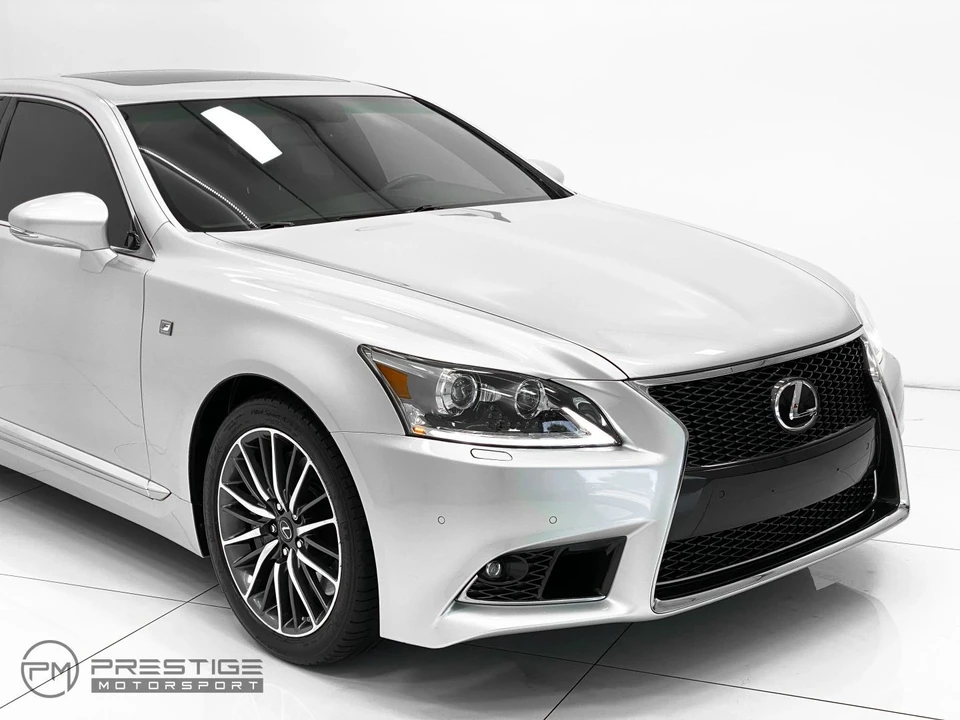 2013 Lexus LS 4th Gen - Image 9 of 31