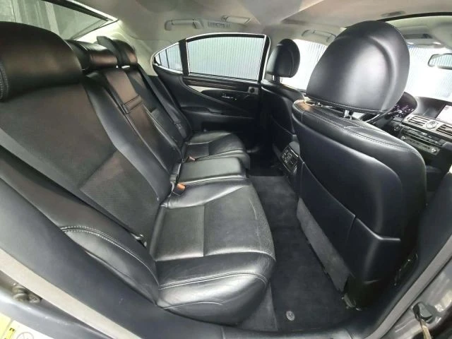 2013 Lexus LS 4th Gen - Image 8 of 8