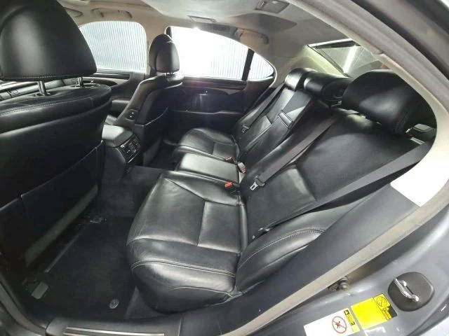 2013 Lexus LS 4th Gen - Image 7 of 8