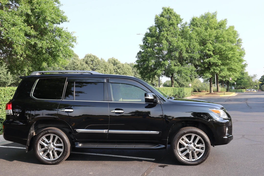 2013 Lexus LX 3rd Gen - Image 15 of 31