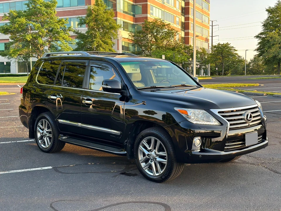 2013 Lexus LX 3rd Gen - Image 17 of 31