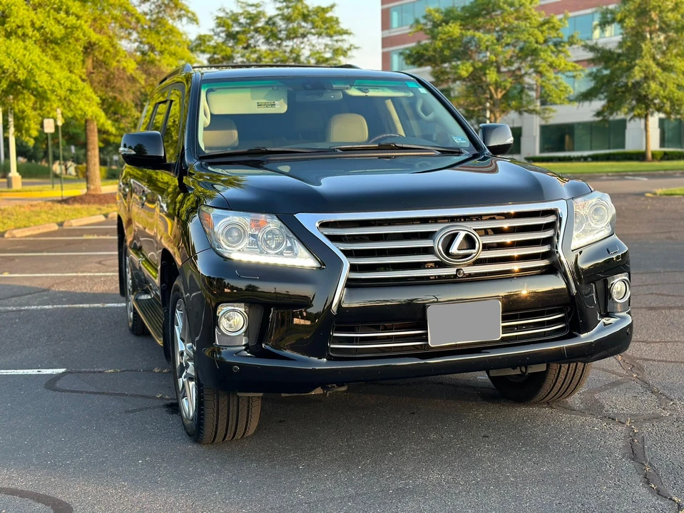 2013 Lexus LX 3rd Gen - Image 19 of 31