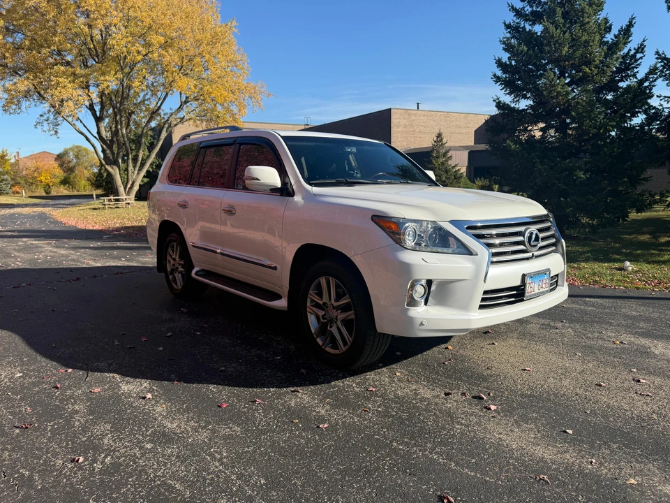 2013 Lexus LX 3rd Gen - Image 19 of 31