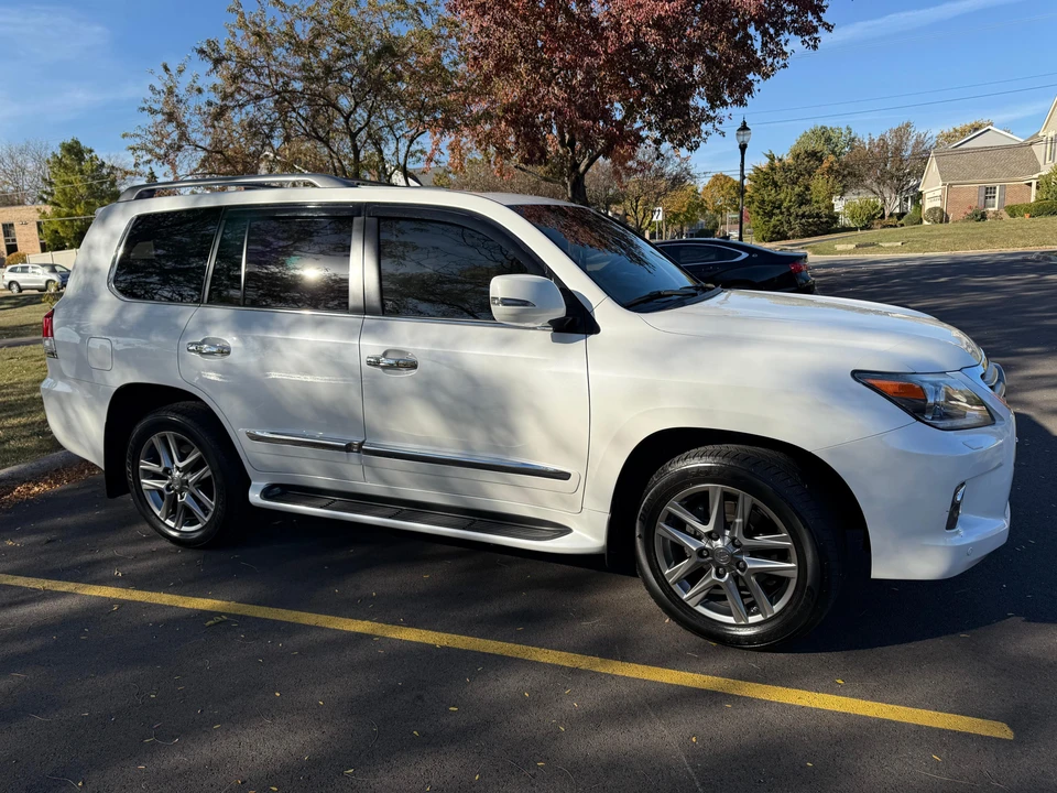 2013 Lexus LX 3rd Gen - Image 17 of 31