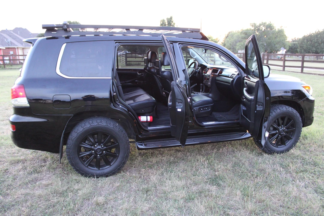 2013 Lexus LX 3rd Gen - Image 30 of 31