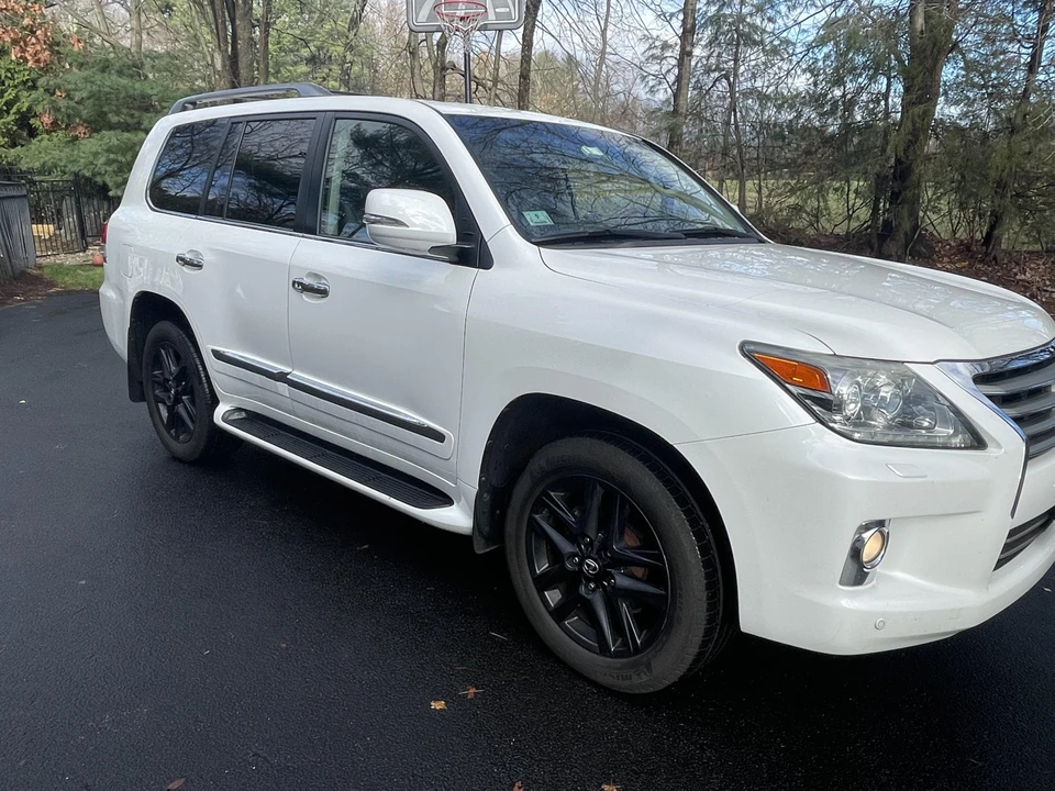 2013 Lexus LX 3rd Gen - Image 16 of 31