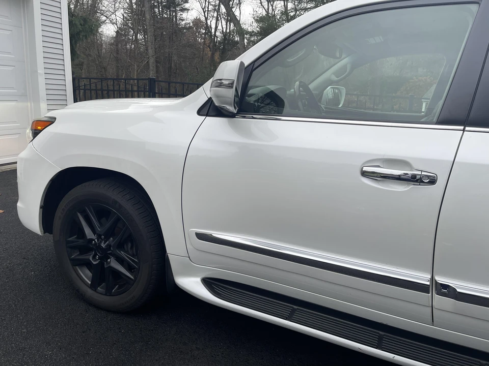 2013 Lexus LX 3rd Gen - Image 26 of 31