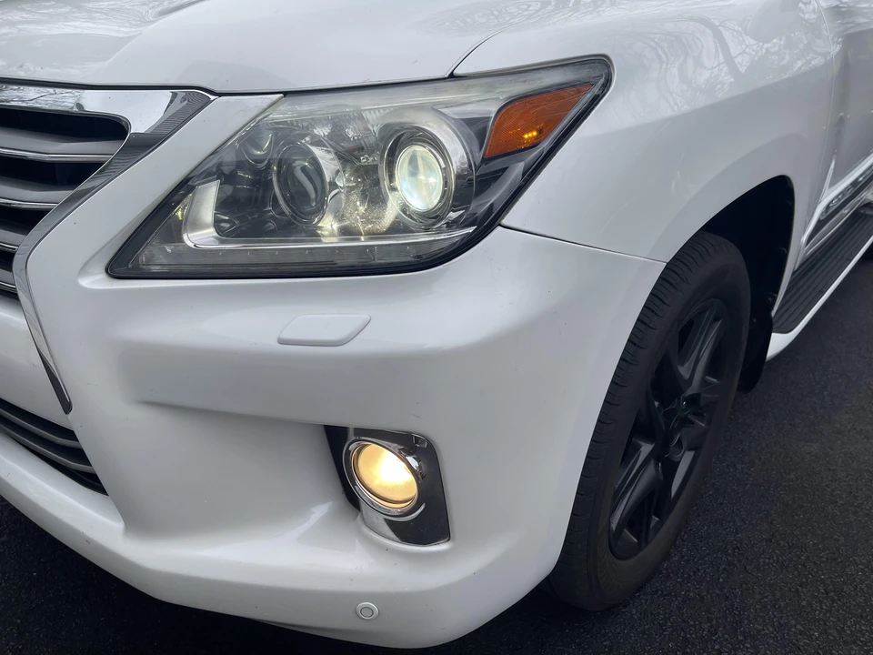 2013 Lexus LX 3rd Gen - Image 23 of 31