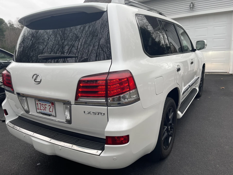 2013 Lexus LX 3rd Gen - Image 11 of 31