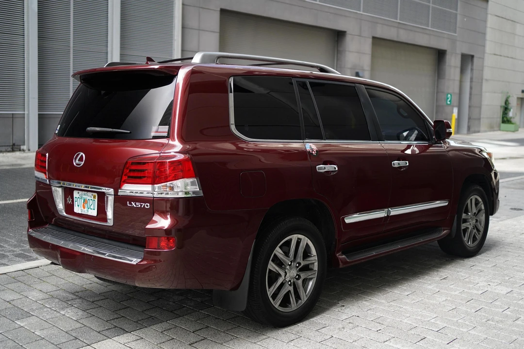 2013 Lexus LX 3rd Gen - Image 4 of 31