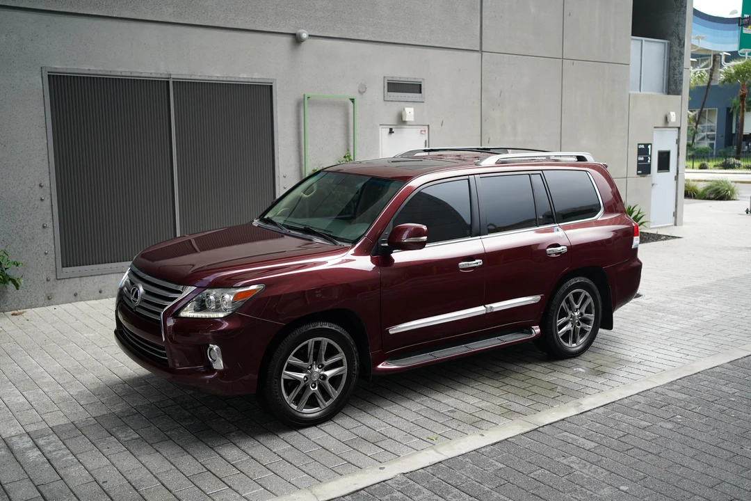 2013 Lexus LX 3rd Gen - Image 17 of 31