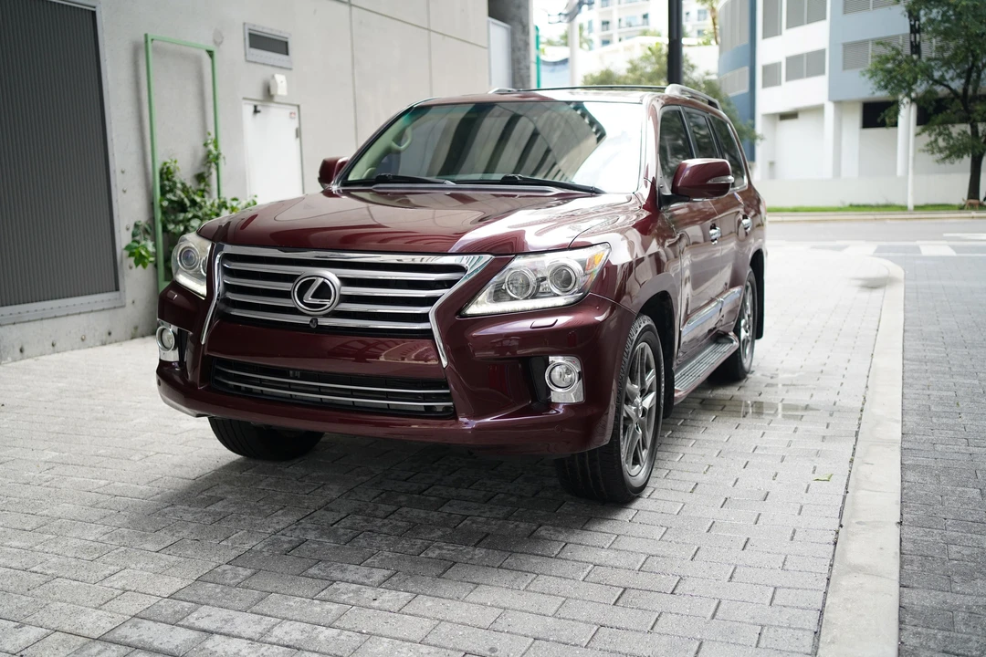 2013 Lexus LX 3rd Gen - Image 9 of 31