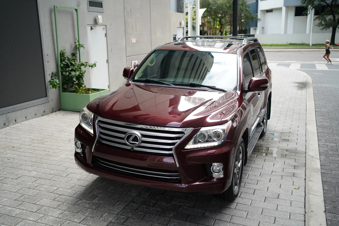 2013 Lexus LX 3rd Gen - Image 8 of 31