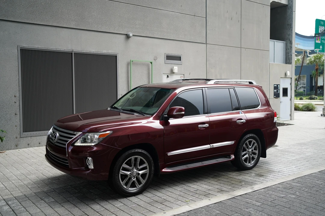 2013 Lexus LX 3rd Gen - Image 18 of 31