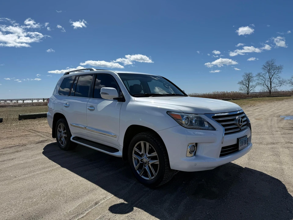 2013 Lexus LX 3rd Gen - Image 19 of 31