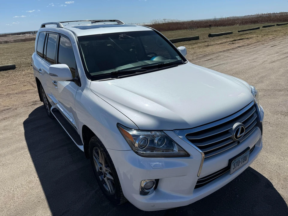 2013 Lexus LX 3rd Gen - Image 22 of 31