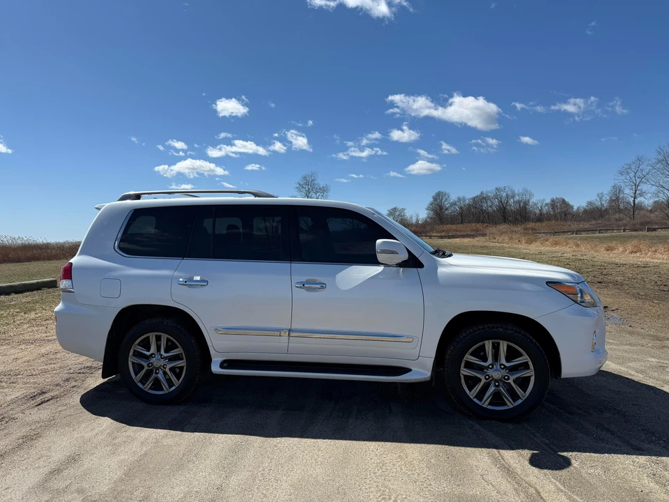 2013 Lexus LX 3rd Gen - Image 17 of 31